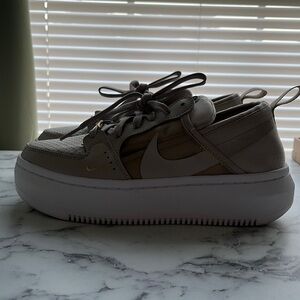 Nike Court Vision Alta